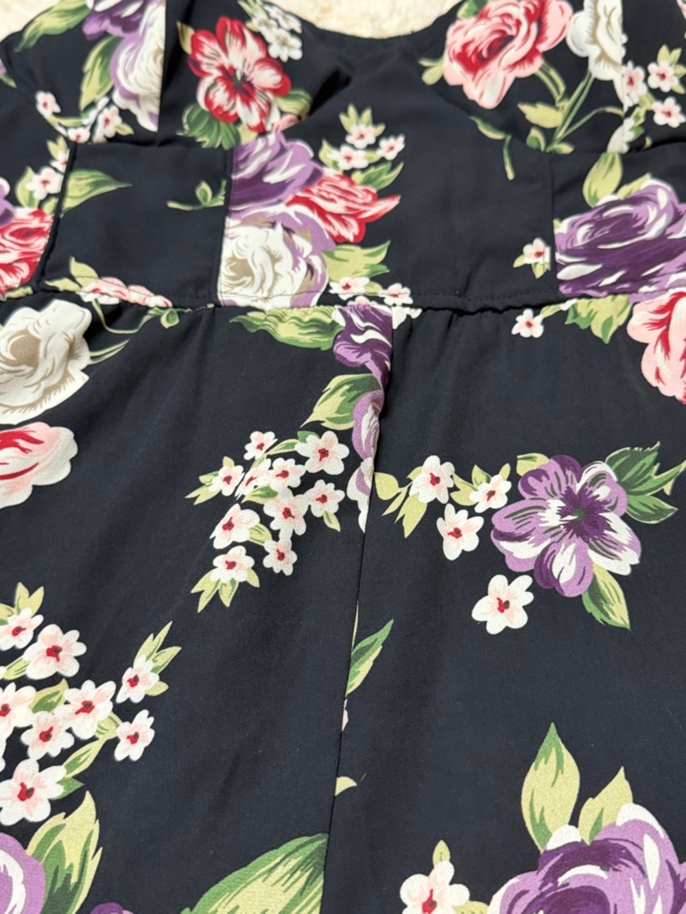 NWOT women’s size XL Floral Black Spaghetti-Strap Romper - Picture 4 of 7